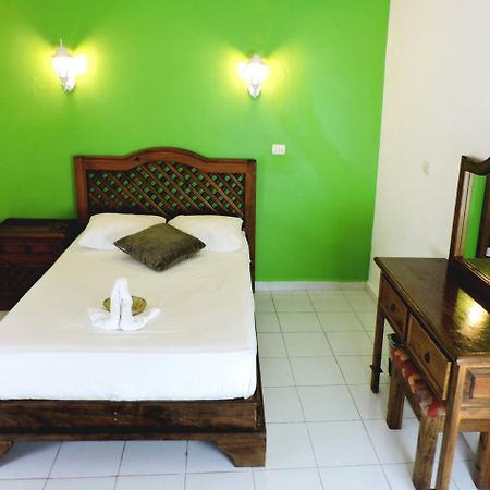 Hotel Valladolid 巴利亚多利德 外观 照片
