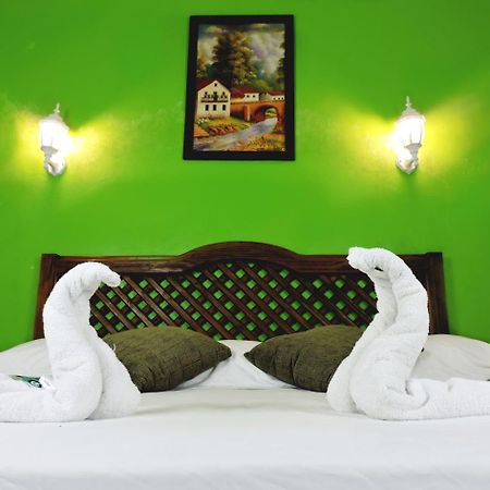 Hotel Valladolid 巴利亚多利德 外观 照片