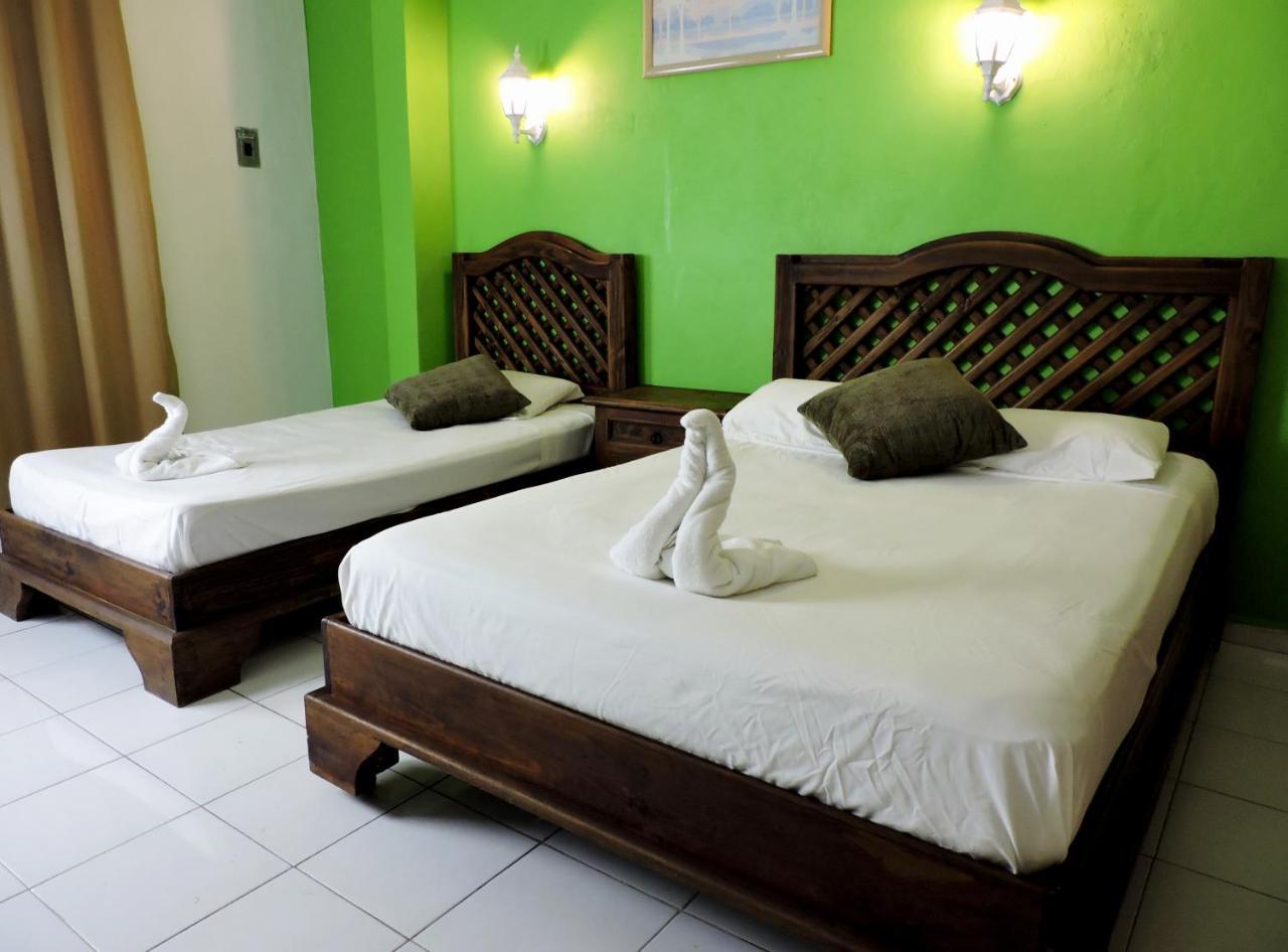 Hotel Valladolid 巴利亚多利德 外观 照片