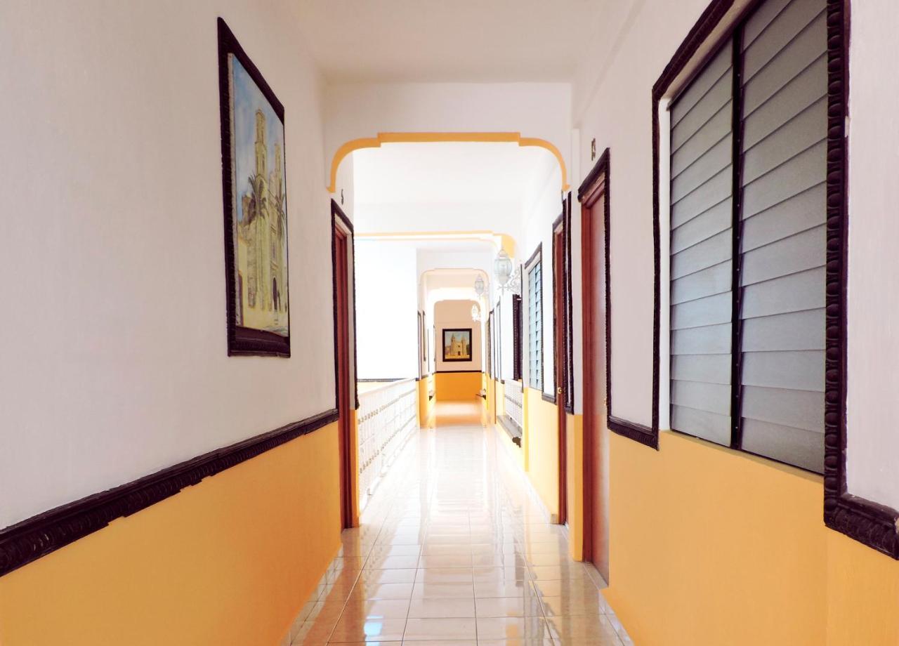Hotel Valladolid 巴利亚多利德 外观 照片